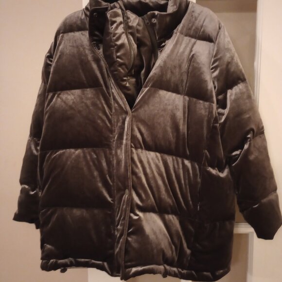 Seraphine Maternity & Babywearing Velvet Puffer Coat - Picture 1 of 1